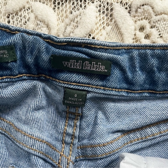 💙 wild fable distressed jean shorts (1) - Picture 2 of 6